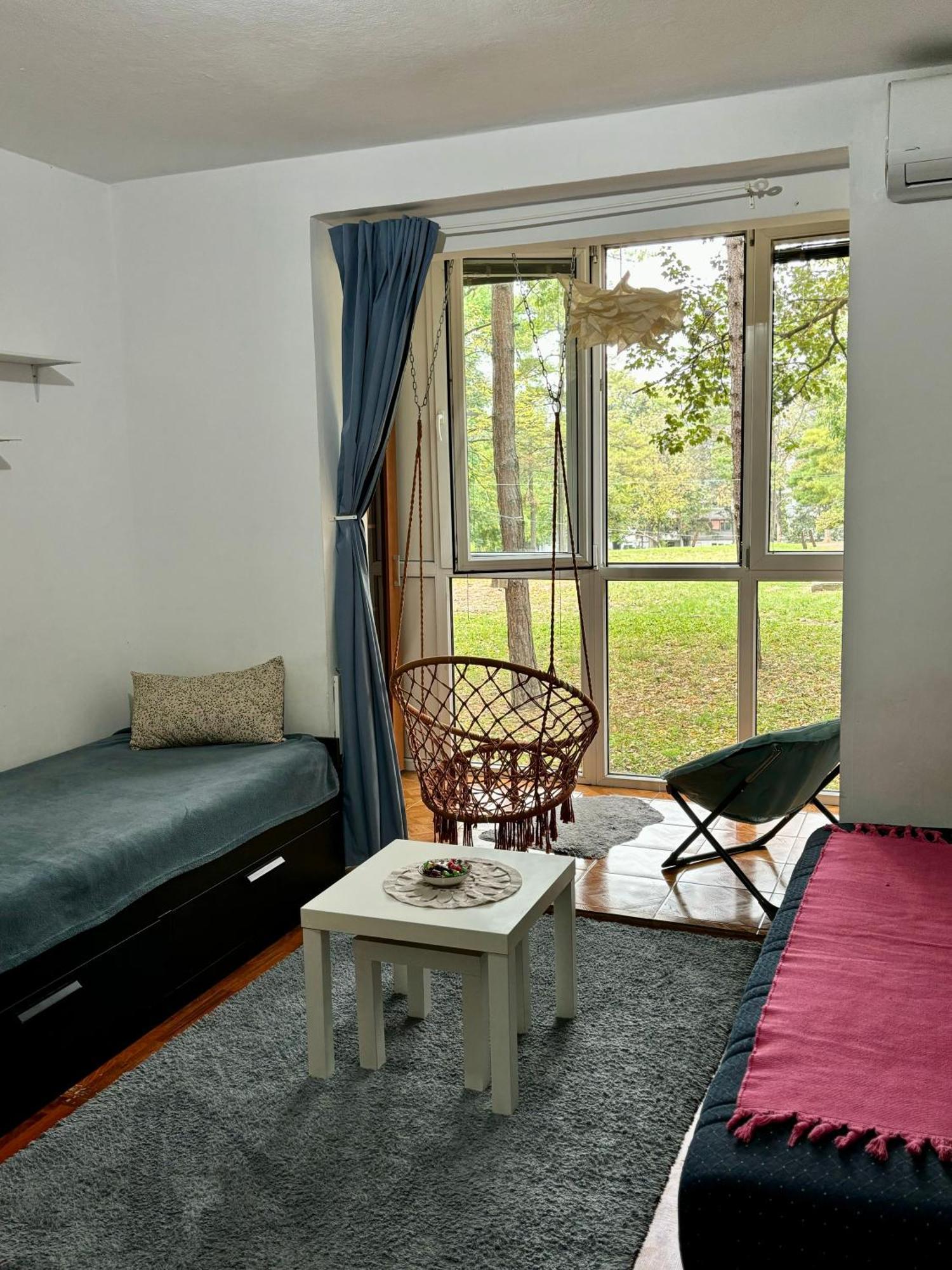 Ferienwohnung Apartman Park, TC Stadion Vozdovac Belgrad Exterior foto
